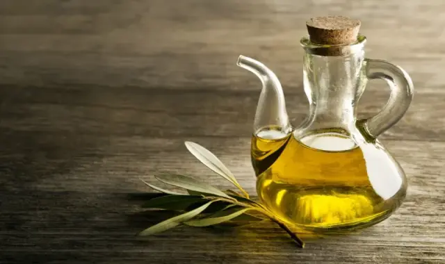 روغن زیتون درجه یک؛ هضم آسان سلامت پوست Protein