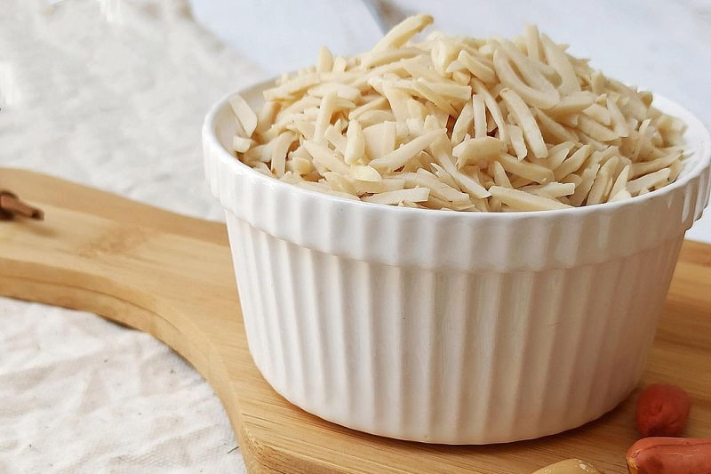 خلال پسته و بادام؛ کاهش قند خون پروتئین فیبر کلسیم ویتامین (E A B C)