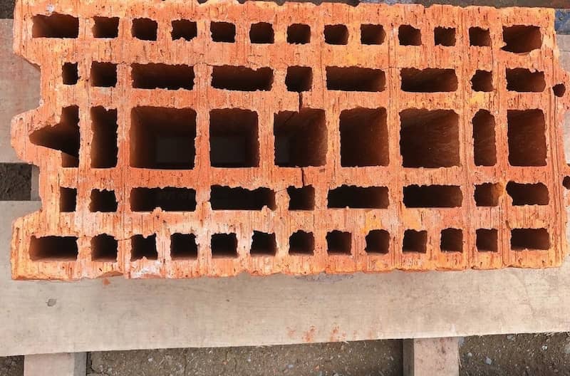 آجر سفال خوزستان؛ دوام مقاومت سازه ضد زلزله سبک سه بعدی Khuzestan