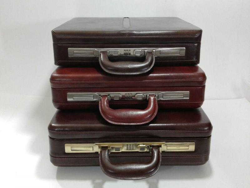 کیف سامسونت چرم مصنوعی؛ فلزی آلومینیومی ضد ضربه مناسب اداره