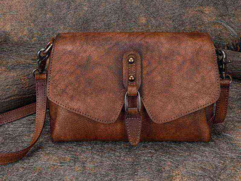 کیف مجلسی چرم طبیعی؛ کوچک دستی دوشی دارای لطافت براقیت bag