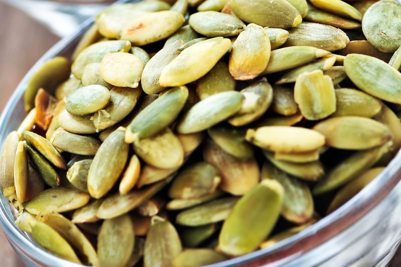 تخمه خربزه در بارداری؛ طعم دار انرژی زا 2 نوع ریز درشت