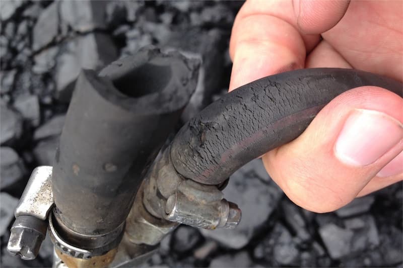 شلنگ رادیاتور پژو؛ مشکی جنس لاستیک طول 30 سانتی متر