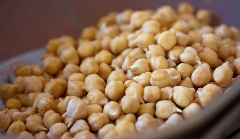 نخود پاییزه منصور؛ زودپز ریز بسته بندی فله ای 2 نوع دیمی آبی Iran