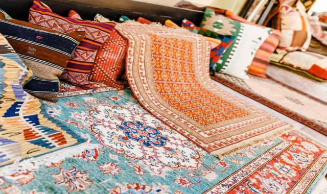 زیلو در یزد؛ دستی ماشینی مدل گلدانی محرابی ابعاد (6 12) متری Yazd