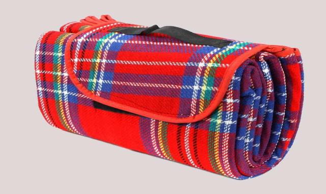 زیلو مسافرتی (زیرانداز) جنس پلاستیک بادوام سبک تولید iran