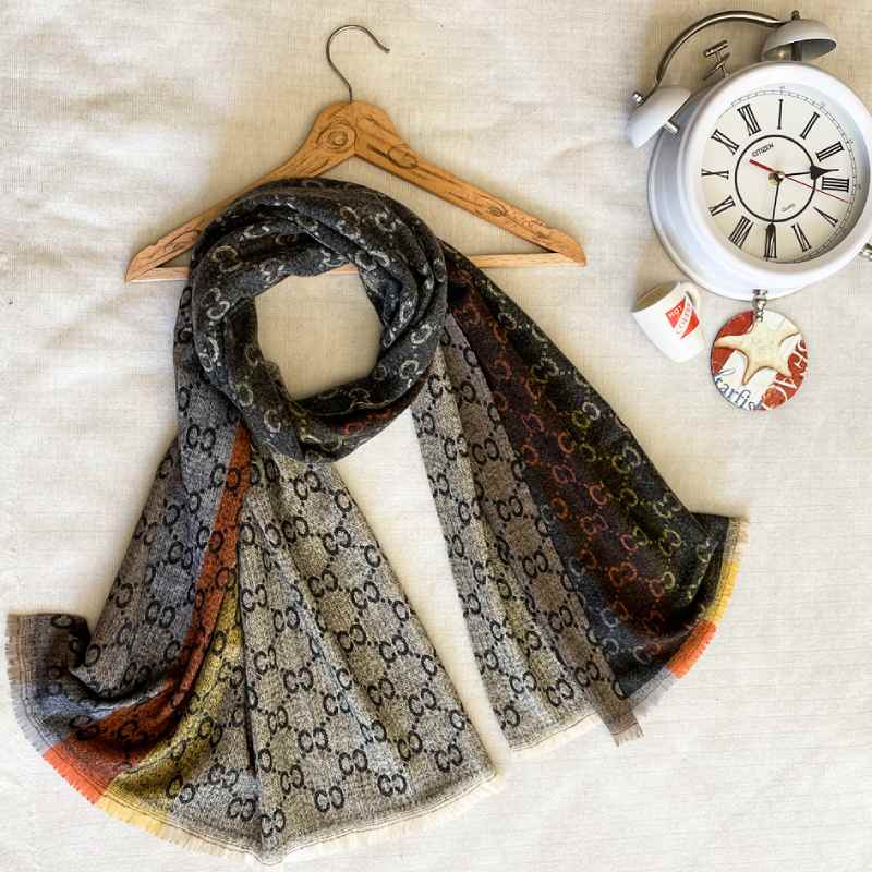 شال موهر وارداتی (روسری) ساده طرحدار جنس پشمی مناسب پاییز