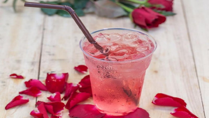 شربت گلاب برای قلب؛ آرام بخش شیرین معطر کالری 80 ویتامین C E