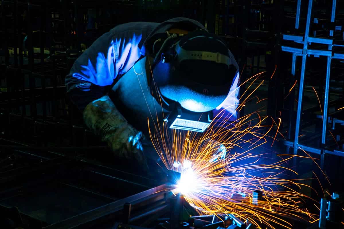 دستگاه پیچ جوش ایران ترانس مدل it 2800؛ خنک کننده نمایشکر دیجیتال جوشکاری مسی تولید iran