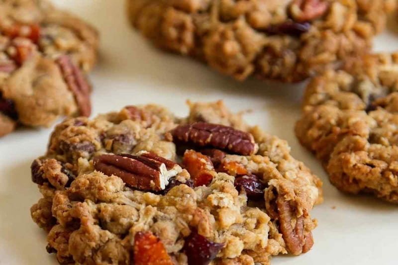 کلوچه زعفرانی کشمشی؛ ترد ارگانیک مناسب بیماران دیابتی Vitamin B