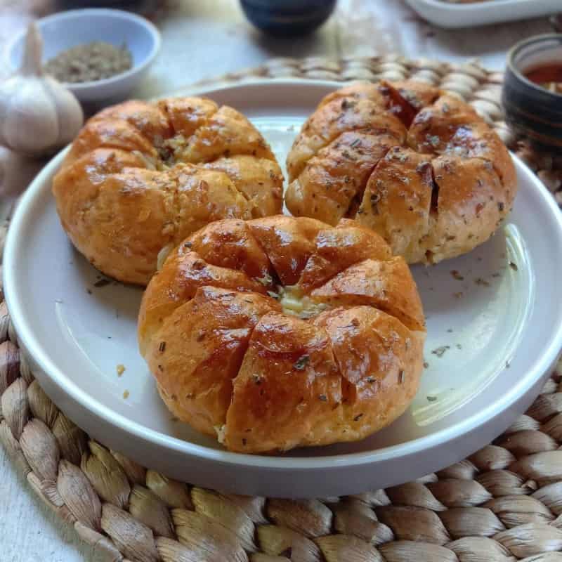 کلوچه خرمایی خانگی؛ سوغاتی بافت نرم خشک شیرین 10 عددی