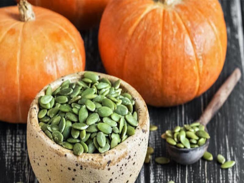 تخمه کدو در بازار خوی؛ گوشتی قلمی شور سبز صدری pumpkin