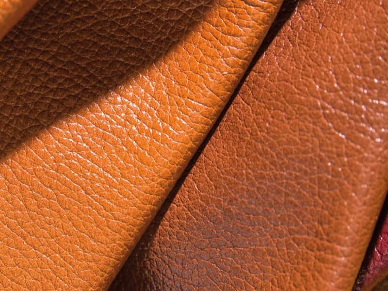چرم پیشرو ارومیه؛ طبیعی مصنوعی 2 رنگ قهوه ای قرمز Orumieh