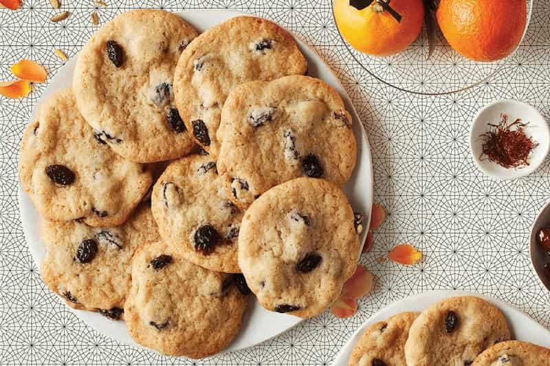 کلوچه کشمشی با ماست؛ میان وعده نرم لطیف شیرین حاوی ویتامین C