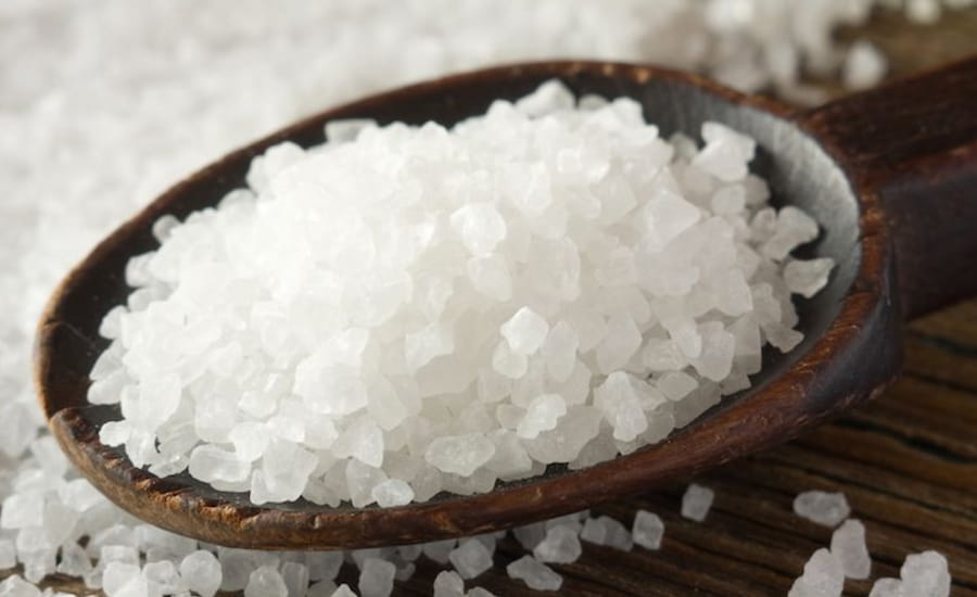 نمک دریایی در بازار؛ سم زدا لایه بردار کلسیم آهن Zinc