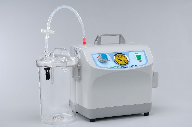 دستگاه ساکشن پرتابل پزشکی؛ مکنده فلزی پلاستیکی 2 درگاه (باتری برق)
