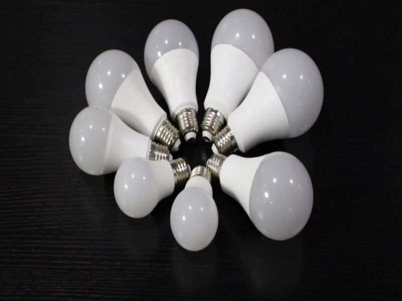 لامپ ال ای دی صد وات؛ مقاومت بالا روشنایی قوی Workplace