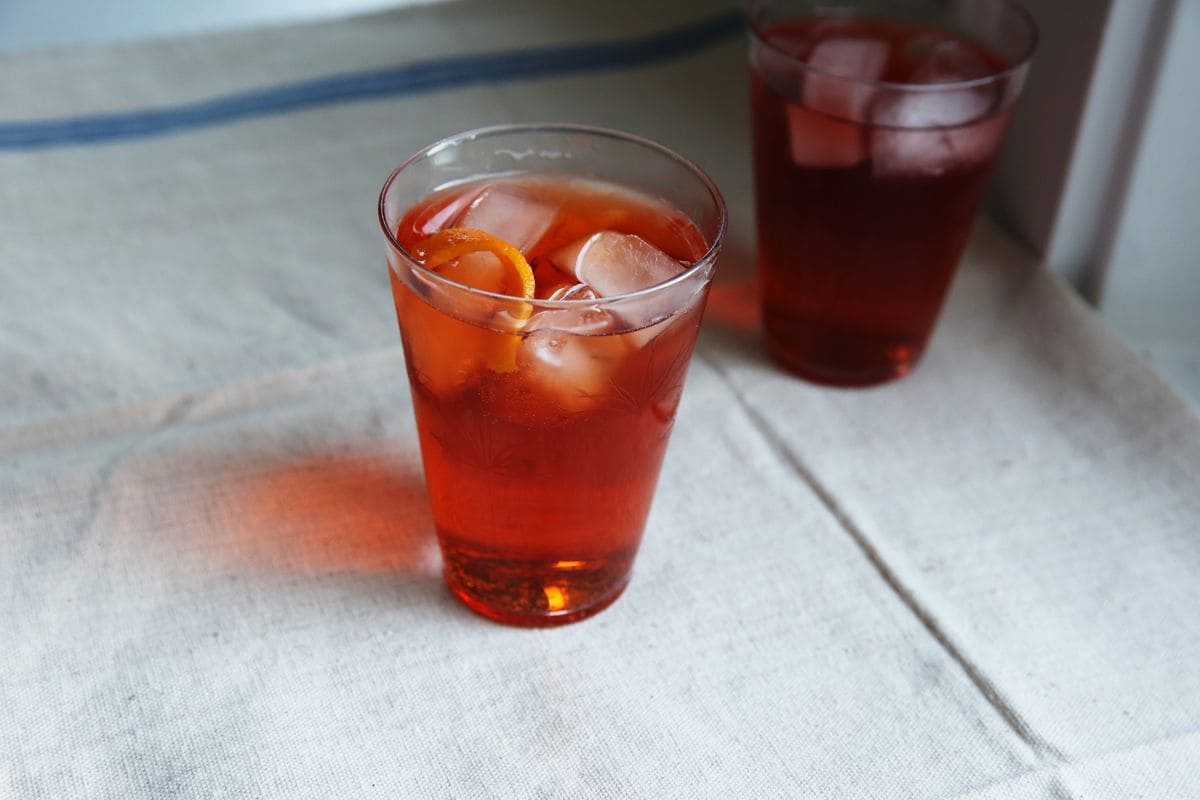 شربت عرقیات خوشمزه؛ دارویی انرژی زا 3 طعم بهارنارنج نسترن نعناع