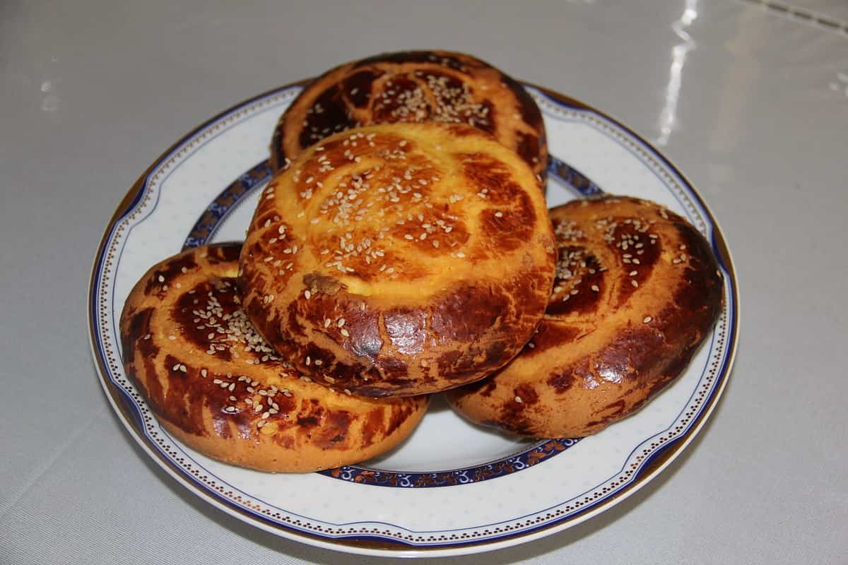 شیرینی کلمپه خرمایی کرمان؛ زنجبیلی دارچینی بسته بندی 30 عددی