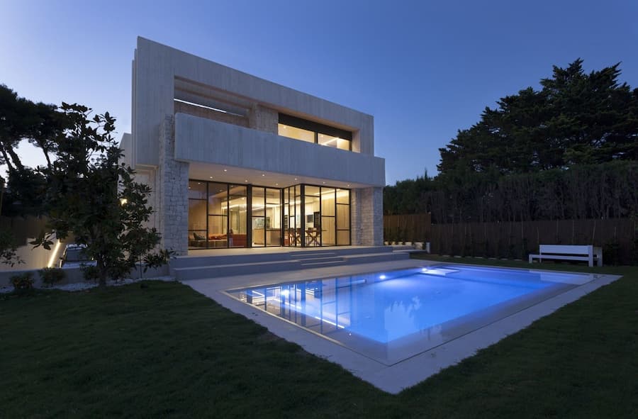 سنگ نما ارزان اصفهان؛ اسلب گلدن گیوتین مرمری 2 مدل ساده رگه دار