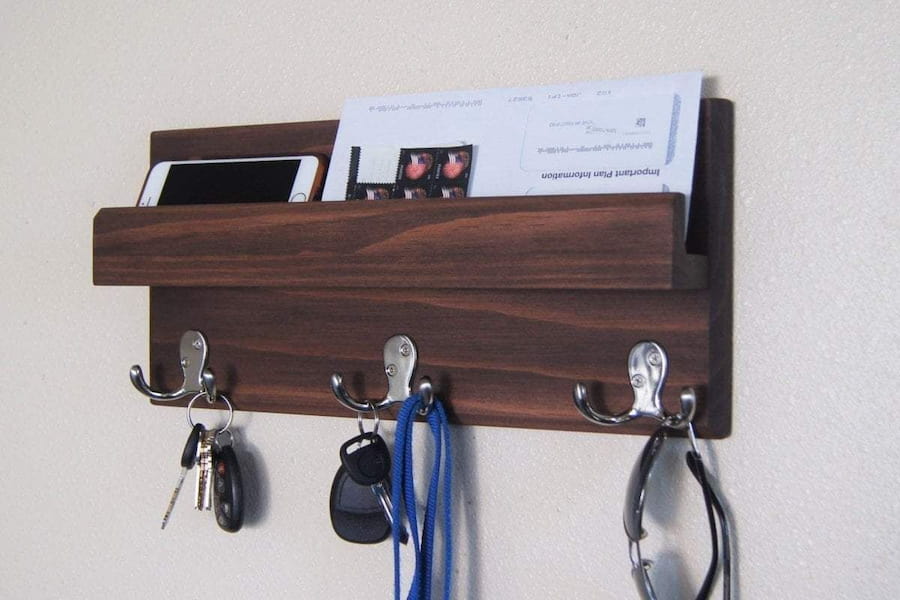 جاکلیدی دیواری چوبی جدید؛ گردو راش 2 رنگ قهوه ای کرمی هندسی عروسکی