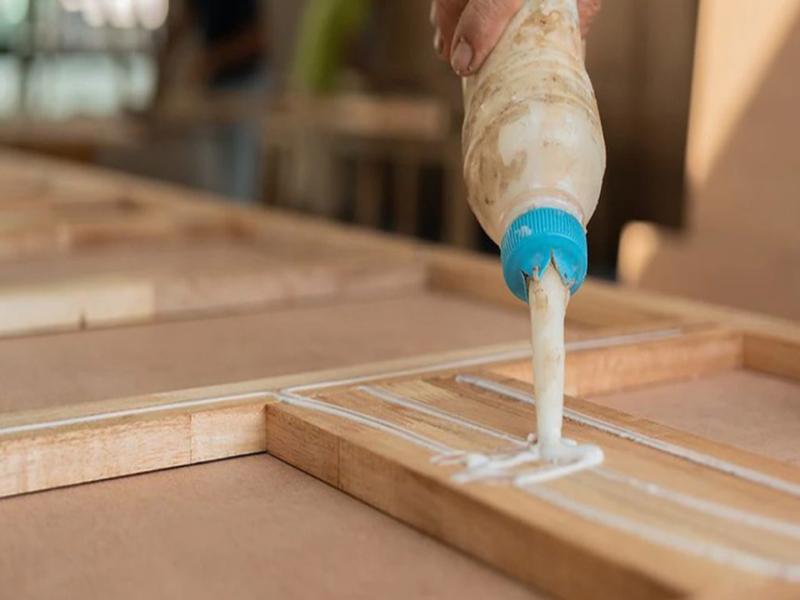 چسب گرم صنعتی؛ صحافی کارتن سازی صنایع خودروسازی شفاف مات