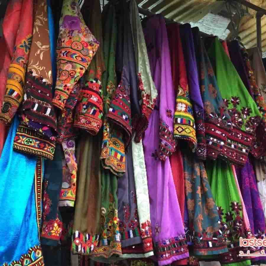 لباس در چابهار؛ سنتی لوکس آینه کاری منجوق دوزی رنگ شاد Chabahar