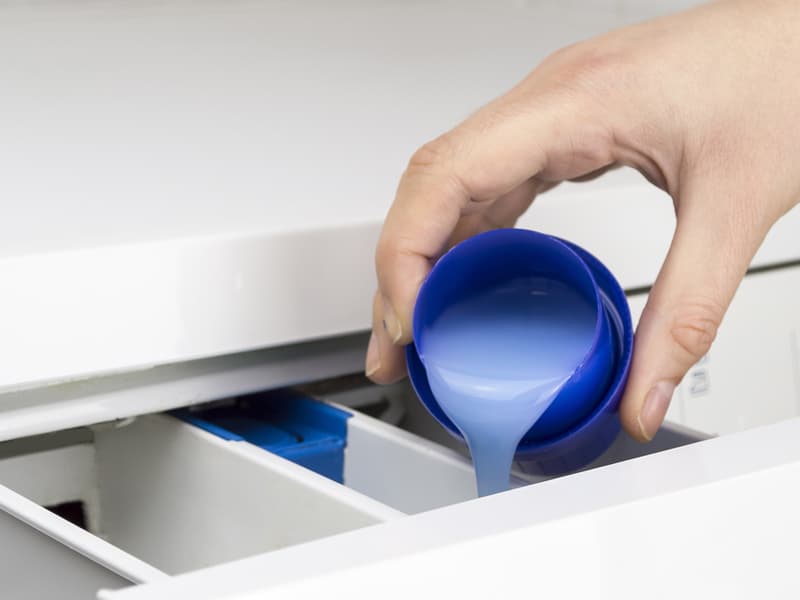 مایع لباسشویی جنرال سافتلن؛ سبز آبی بنفش حاوی لیپاز پروتئاز