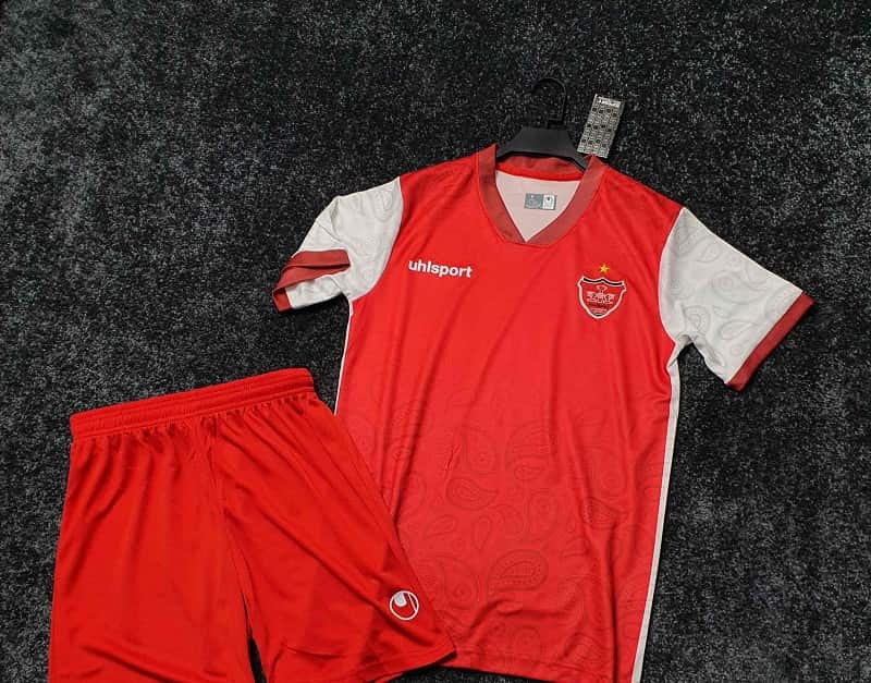 لباس ورزشی فوتبال پسرانه پرسپولیس؛ نخ پنبه جذب رطوبت سایز (Small XL)