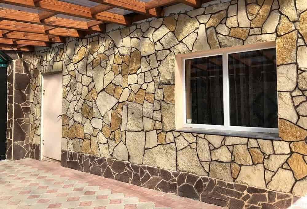 سرامیک طرح سنگ لاشه؛ ایجاد فضای جنگلی طبیعی مناسب (ویلا باغ)