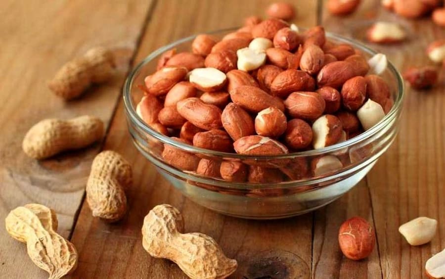 بادام زمینی کبد چرب؛ بو داده خام 2 نوع فله ای بسته بندی