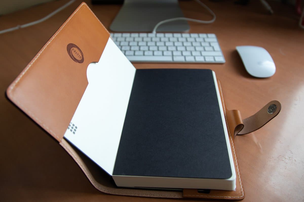 کیف تبلت ( کاور ) جیر چرم ضد‌آب دکمه‌ای دسته‌دار جیب‌دار Tablet bag