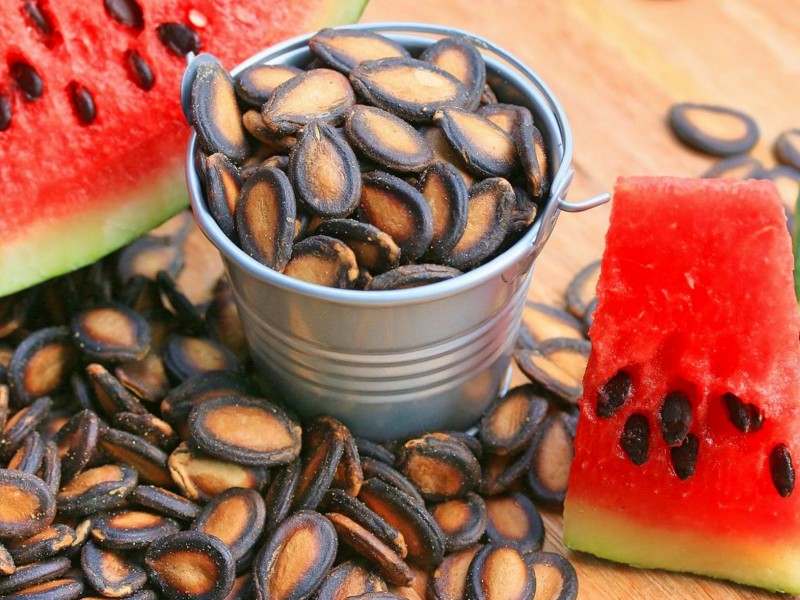 تخمه هندوانه آب پز؛ سیاه شور کلسیم منیزیم آهن Fiber