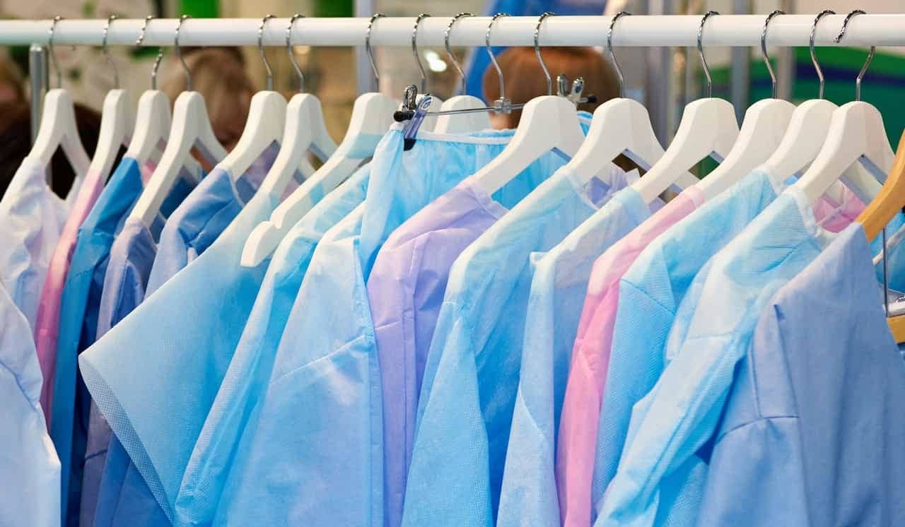 گان یکبار مصرف دندانپزشکی؛ بادوام جراحی بیمار ضد حساسیت تولید iran