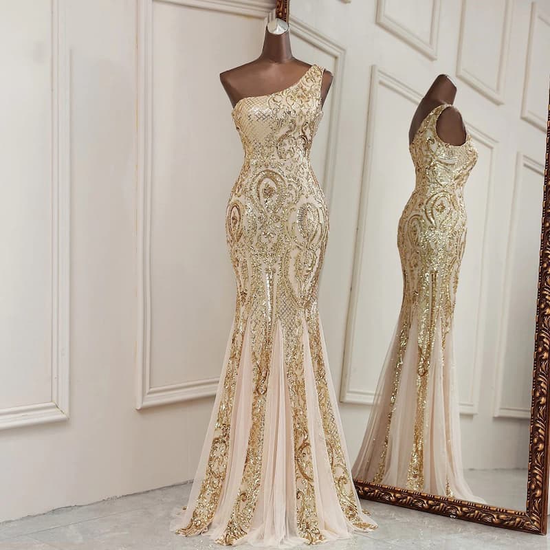 لباس مجلسی مدل ماهی؛ دست دوز پارچه براق شاین  3 رنگ سفید کرمی طلایی