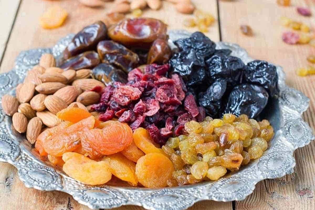 کشمش کاشمر؛ ( ترش وشیرین ) تقویت حافظه سم زادی بدن حاوی فسفر امگا