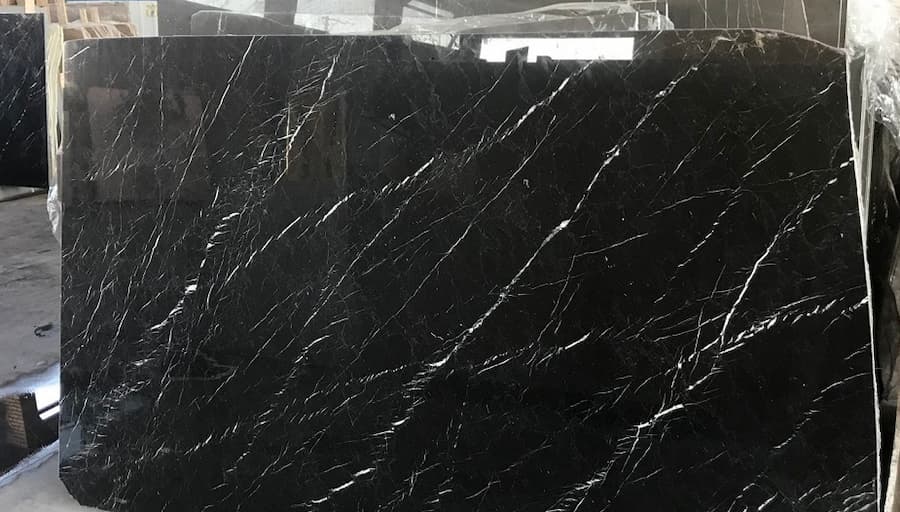 سنگ مرمریت مشکی اسپایدر (دهبید) رسوبی رگه طلایی کفپوش Spider