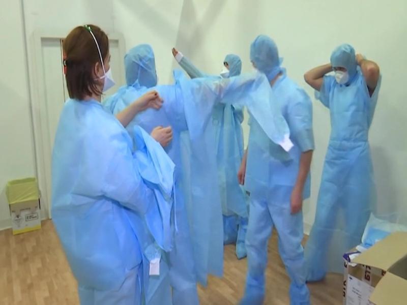 لباس ام آر آی؛ پیراهن شلوار یکسره کلاه آبی سفید Hospital