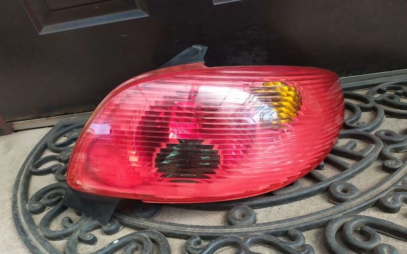 لامپ چراغ عقب 206؛ هالوژنی زنونی کم مصرف بدون صندوق SD