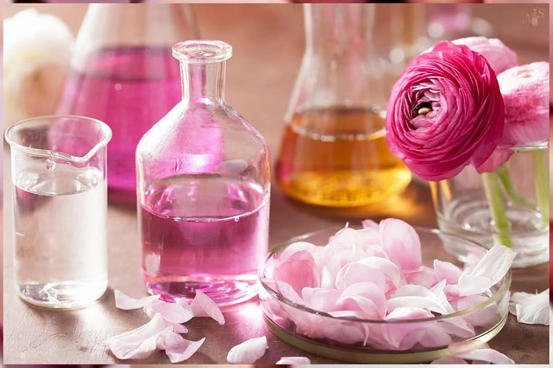 گلاب برای آبله مرغان (عرق گل) سنتی صنعتی مایع شفاف طبع گرم mild