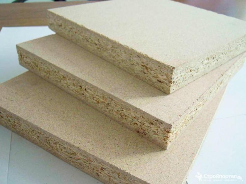 نئوپان امید قم؛ رطوبت سایش شفاف درخشان 32 میلی متر