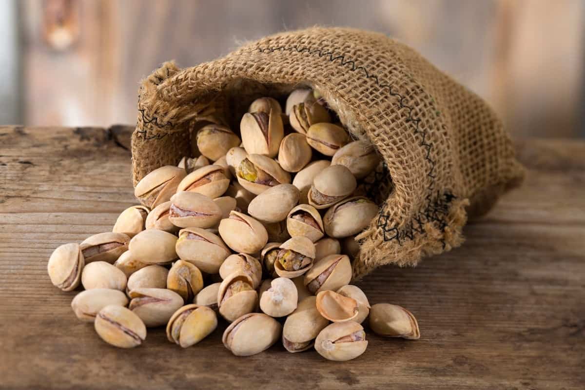 پسته رفسنجان انلاین؛ بسته بندی بهداشتی خندان شور میان وعده کودکان Pistachio