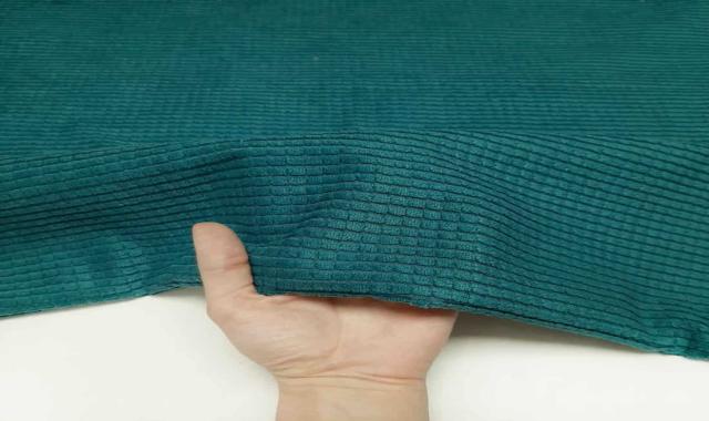 پارچه مخمل کبریتی ریز سبز؛ مقاوم نرم 2 نوع زنانه مردانه Green