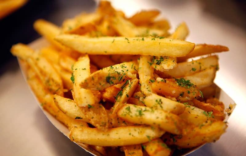 خلال سیب زمینی در فر؛ فلفلی نمکی کچاپ تر حجم (100 200 گرمی)