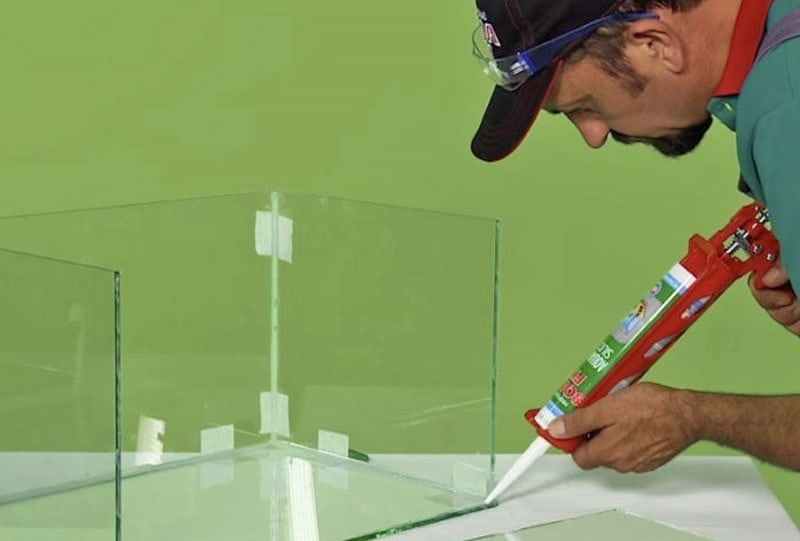 چسب آکواریوم ترکیه ای؛ تیوپی شفاف درزگیر پنجره شیشه چوب Turkish