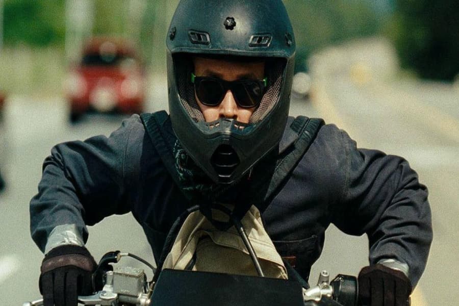 کلاه کاسکت پلاستیکی؛ ایمن استاندارد 2 رنگ قرمز مشکی