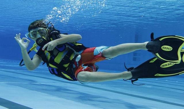 کفش غواصی کودک (فین شنا) استخر آب های آزاد 2 نوع قدرتی سرعتی