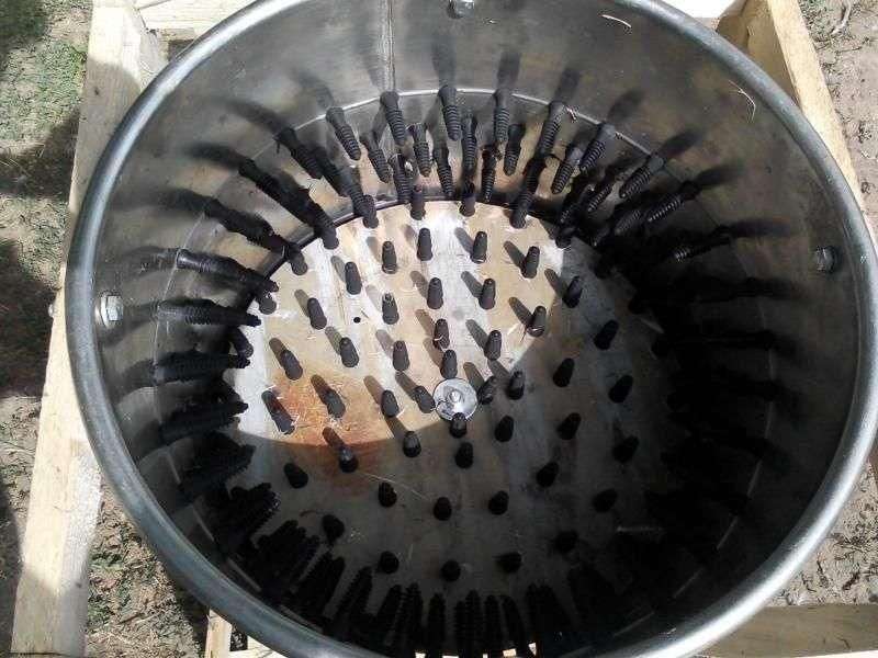 دستگاه پرکن مرغ در اصفهان؛ استیل گالوانیزه ظرفیت (تکی دو سه تایی)