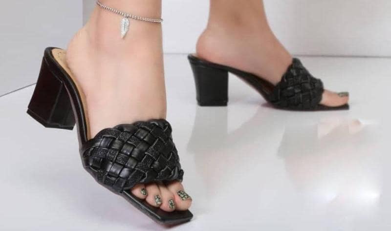 صندل روفرشی زنانه مجلسی (دمپایی) پلاستیکی چرمی طبی معمولی Sandal