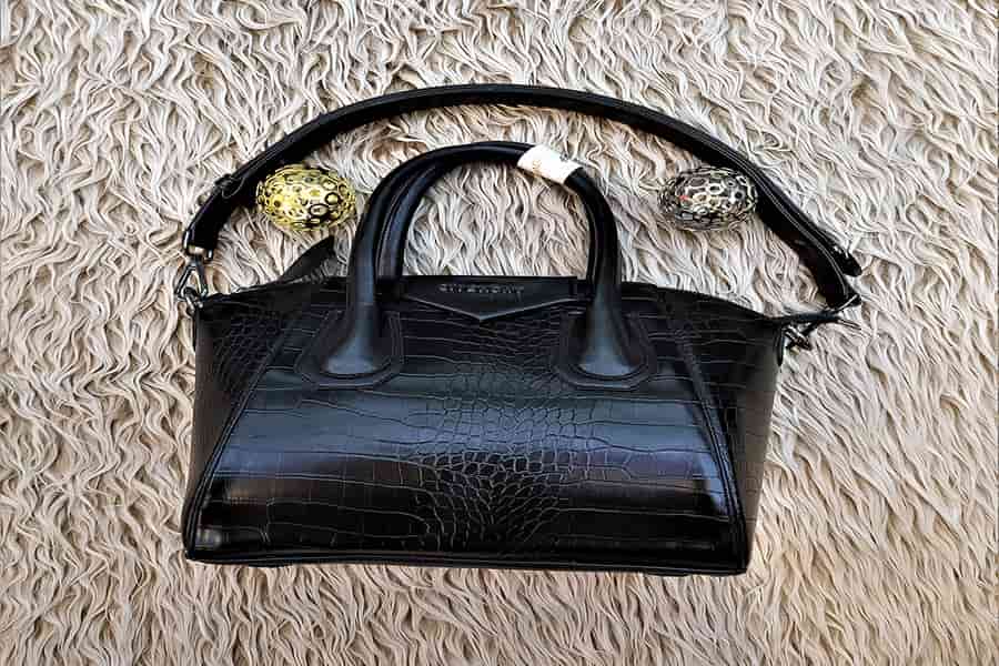 کیف مارک جیوانچی؛ چرم طبیعی مصنوعی مشکی سفید قهوه ای Givenchy